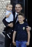 Nieuwegein 10 juni 2017
Feest voor Wesley Sneijder bij Will's in nieuwgein tbv het feit dat hij recordinternational voor nederland is geworden. wesley met zijn zoons Jessey en Xess Xava