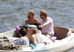 Amsterdam 26 mei 2017 
Wesly Bronkhorst met zijn nieuwe vriendin Marieke v Rootselaar en familie aan het varen met zijn sloep