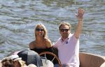 Amsterdam 26 mei 2017 
Wesly Bronkhorst met zijn nieuwe vriendin Marieke v Rootselaar en familie aan het varen met zijn sloep