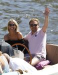 Amsterdam 26 mei 2017 
Wesly Bronkhorst met zijn nieuwe vriendin Marieke v Rootselaar en familie aan het varen met zijn sloep