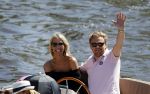 Amsterdam 26 mei 2017 
Wesly Bronkhorst met zijn nieuwe vriendin Marieke v Rootselaar en familie aan het varen met zijn sloep
