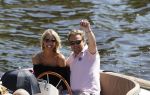 Amsterdam 26 mei 2017 
Wesly Bronkhorst met zijn nieuwe vriendin Marieke v Rootselaar en familie aan het varen met zijn sloep