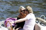 Amsterdam 26 mei 2017 
Wesly Bronkhorst met zijn nieuwe vriendin Marieke v Rootselaar en familie aan het varen met zijn sloep