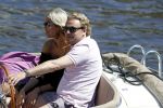 Amsterdam 26 mei 2017 
Wesly Bronkhorst met zijn nieuwe vriendin Marieke v Rootselaar en familie aan het varen met zijn sloep
