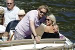 Amsterdam 26 mei 2017 
Wesly Bronkhorst met zijn nieuwe vriendin Marieke v Rootselaar en familie aan het varen met zijn sloep