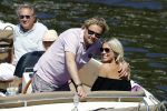 Amsterdam 26 mei 2017 
Wesly Bronkhorst met zijn nieuwe vriendin Marieke v Rootselaar en familie aan het varen met zijn sloep