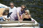 Amsterdam 26 mei 2017 
Wesly Bronkhorst met zijn nieuwe vriendin Marieke v Rootselaar en familie aan het varen met zijn sloep