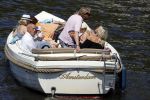 Amsterdam 26 mei 2017 
Wesly Bronkhorst met zijn nieuwe vriendin Marieke v Rootselaar en familie aan het varen met zijn sloep