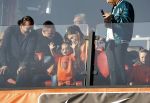 Rotterdam 9 juni 2017
Nederland - Luxemburg in de kuip . De wedstrijd dat Wesley Sneijder record international wordt en waar Ruud Gullit en Dick Advocaat voor het eerst bondscoach en assistent zijn. Yolanthe Sneijder Cabau zit op de tribune met zoons Jessey en Xess Xava