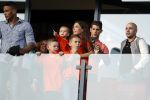 Rotterdam 9 juni 2017
Nederland - Luxemburg in de kuip . De wedstrijd dat Wesley Sneijder record international wordt en waar Ruud Gullit en Dick Advocaat voor het eerst bondscoach en assistent zijn. Yolanthe Sneijder Cabau zit op de tribune met zoons Jessey en Xess Xava