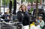 Amsterdam 5 juni 2018
Anita Schuts bellend op straat