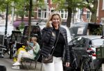 Amsterdam 5 juni 2018
Anita Schuts bellend op straat