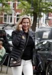 Amsterdam 5 juni 2018
Anita Schuts bellend op straat