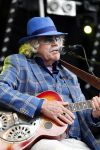 Hummelo 10 mei 2018
Onthulling standbeeld rockgroep Normaal met de bandleden Bennie Jolink, Ferdi Joly, Willem Terhorst en de partner van het overleden lid Jan Manschot