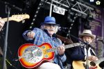 Hummelo 10 mei 2018
Onthulling standbeeld rockgroep Normaal met de bandleden Bennie Jolink, Ferdi Joly, Willem Terhorst en de partner van het overleden lid Jan Manschot
