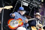 Hummelo 10 mei 2018
Onthulling standbeeld rockgroep Normaal met de bandleden Bennie Jolink, Ferdi Joly, Willem Terhorst en de partner van het overleden lid Jan Manschot