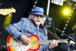 Hummelo 10 mei 2018
Onthulling standbeeld rockgroep Normaal met de bandleden Bennie Jolink, Ferdi Joly, Willem Terhorst en de partner van het overleden lid Jan Manschot