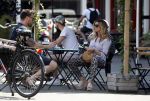 Amsterdam 21 mei 2018
Candy Dulfer met haar nieuwe vriend Rafael Nagelkerke. Candy heeft nieuw huis gekocht en Rafael heeft de sleutel.