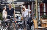 Amsterdam 21 mei 2018
Candy Dulfer met haar nieuwe vriend Rafael Nagelkerke. Candy heeft nieuw huis gekocht en Rafael heeft de sleutel.