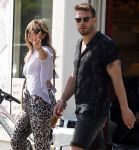 Amsterdam 21 mei 2018
Candy Dulfer met haar nieuwe vriend Rafael Nagelkerke. Candy heeft nieuw huis gekocht en Rafael heeft de sleutel.