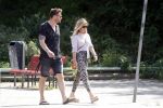 Amsterdam 21 mei 2018
Candy Dulfer met haar nieuwe vriend Rafael Nagelkerke. Candy heeft nieuw huis gekocht en Rafael heeft de sleutel.