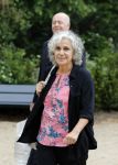 Amsterdam 24 mei 2018
Begrafenis Natascha Emanuels op begraafplaats zorgvlied. Cilly Dartell met man