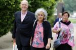 Amsterdam 24 mei 2018
Begrafenis Natascha Emanuels op begraafplaats zorgvlied. Cilly Dartell met man