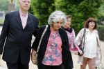 Amsterdam 24 mei 2018
Begrafenis Natascha Emanuels op begraafplaats zorgvlied. Cilly Dartell met man