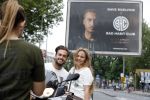 Amsterdam 24 mei 2018
Dave Roelvink op zijn Piaggio MP3 motor voor zijn Bad Habbit Club Abri op de stadhouderskade.