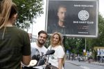 Amsterdam 24 mei 2018
Dave Roelvink op zijn Piaggio MP3 motor voor zijn Bad Habbit Club Abri op de stadhouderskade.