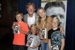 Katwijk 14 mei 2018
Boekpresentatie Dirk Kuyt in aanwezigheid van zijn kinderen en vrouw Gertrude.