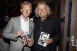 Katwijk 14 mei 2018
Boekpresentatie Dirk Kuyt in aanwezigheid van zijn kinderen en vrouw Gertrude. Dirk met de schrijver Jaap de Groot