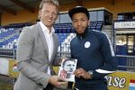 Katwijk 14 mei 2018
Boekpresentatie Dirk Kuyt in aanwezigheid van zijn kinderen en vrouw Gertrude. Dirk en Tony Vilhaena