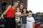 Haarzuilens 6 juni 2018
Opening expositie in kasteel de haar met oa Rene Mioch Annewil Blankers Renee Soutendijk en Willeke v Ammelrooij. Dirk Zeelenberg met zijn vrouw Suus en hun kinderen