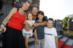 Haarzuilens 6 juni 2018
Opening expositie in kasteel de haar met oa Rene Mioch Annewil Blankers Renee Soutendijk en Willeke v Ammelrooij. Dirk Zeelenberg met zijn vrouw Suus en hun kinderen