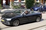 Amsterdam 29 mei 2018
Dirk Zeelenberg met kinderen in audi A5 cabrio.