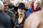 Hummelo 10 mei 2018
Onthulling standbeeld rockgroep Normaal met de bandleden Bennie Jolink, Ferdi Joly, Willem Terhorst en de partner van het overleden lid Jan Manschot