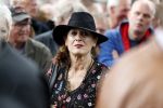 Hummelo 10 mei 2018
Onthulling standbeeld rockgroep Normaal met de bandleden Bennie Jolink, Ferdi Joly, Willem Terhorst en de partner van het overleden lid Jan Manschot