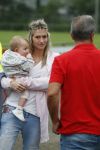 Beverwijk 2 juni 2018
Voetbaltournooi Rafael v d Vaart bij zijn oude club de Kennemers.
Zijn zoon Damian doet mee met zijn duitse Club Victoria. ( sponsor Meis interpreis)
Estavan Polman kwam met hun dochter Jesslynn . Ook Rafael zijn vader Ramone en moeder Lolita waren aanwezig.