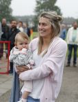 Beverwijk 2 juni 2018
Voetbaltournooi Rafael v d Vaart bij zijn oude club de Kennemers.
Zijn zoon Damian doet mee met zijn duitse Club Victoria. ( sponsor Meis interpreis)
Estavan Polman kwam met hun dochter Jesslynn . Ook Rafael zijn vader Ramone en moeder Lolita waren aanwezig.