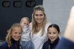 Beverwijk 2 juni 2018
Voetbaltournooi Rafael v d Vaart bij zijn oude club de Kennemers.
Zijn zoon Damian doet mee met zijn duitse Club Victoria. ( sponsor Meis interpreis)
Estavan Polman kwam met hun dochter Jesslynn . Ook Rafael zijn vader Ramone en moeder Lolita waren aanwezig.