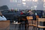 Amersfoort 8 juni 2018
Fred Teeven drinkt kopje koffie met een relatie bij de starbucks.
