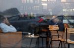 Amersfoort 8 juni 2018
Fred Teeven drinkt kopje koffie met een relatie bij de starbucks.