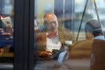 Amersfoort 8 juni 2018
Fred Teeven drinkt kopje koffie met een relatie bij de starbucks.