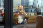 Amersfoort 8 juni 2018
Fred Teeven drinkt kopje koffie met een relatie bij de starbucks.