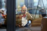 Amersfoort 8 juni 2018
Fred Teeven drinkt kopje koffie met een relatie bij de starbucks.
