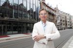 Amsterdam 24 mei 2018
Hans Cornelisse voor het Delamar theater.