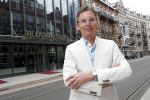 Amsterdam 24 mei 2018
Hans Cornelisse voor het Delamar theater.