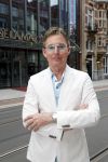 Amsterdam 24 mei 2018
Hans Cornelisse voor het Delamar theater.