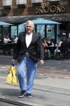 Amsterdam 26 mei 2018
Harry Mens doet boodschappen.